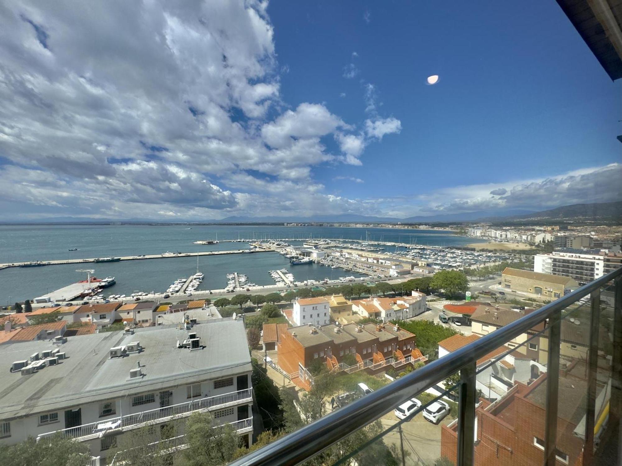 Monaco * Roses