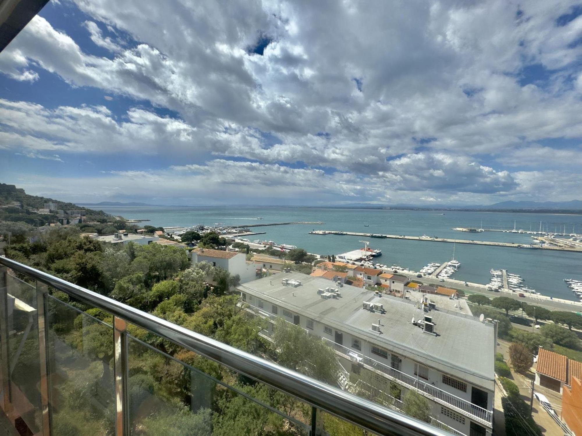 Apartment Monaco Roses